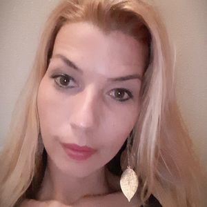 Meet your Posher, Krisztina